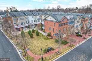 6739 Darrells Grant Pl, Falls Church, VA 22043 - Photo 9