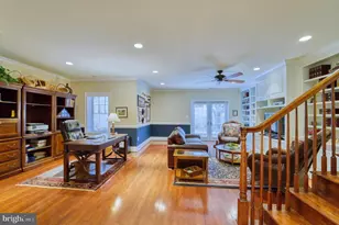 6739 Darrells Grant Pl, Falls Church, VA 22043 - Photo 5