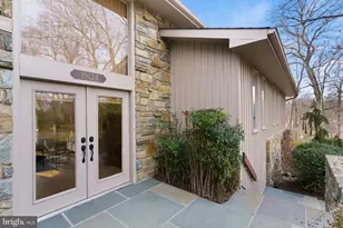 10124 Captain Hickory Pl, Great Falls, VA 22066 - Photo 7