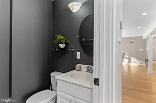 10124 Captain Hickory Pl, Great Falls, VA 22066 - Photo 29