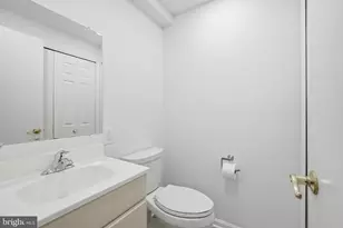 9930 S Park Cir, Fairfax Station, VA 22039 - Photo 47