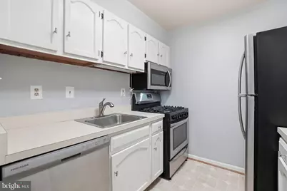 5902 Cove Landing Road #203, Burke, VA 22015 - Photo 7