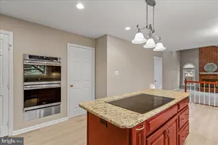 6902 Compton Heights Cir, Clifton, VA 20124 - Photo 15