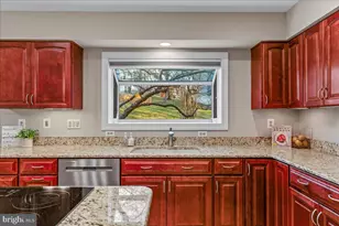 6902 Compton Heights Cir, Clifton, VA 20124 - Photo 13