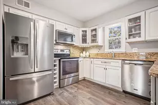 6004 Bradmore St, Alexandria, VA 22315 - Photo 7