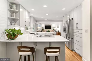 3826 Beech Down Dr, Chantilly, VA 20151 - Photo 3