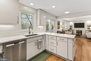 3826 Beech Down Dr, Chantilly, VA 20151 - Photo 9