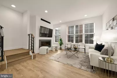 11246 Faraday Park Drive, Reston, VA 20190 - Photo 13