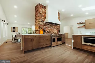 108 Interpromontory Rd, Great Falls, VA 22066 - Photo 3