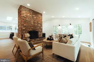 108 Interpromontory Rd, Great Falls, VA 22066 - Photo 7