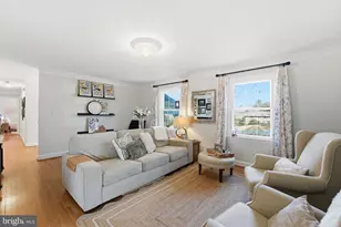 7001 Arbor Ln, McLean, VA 22101 - Photo 5