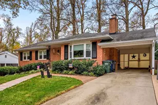 7515 Fairwood Ln, Falls Church, VA 22046 - Photo 3