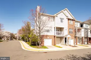 13048 Cabin Creek Rd, Herndon, VA 20171 - Photo 5