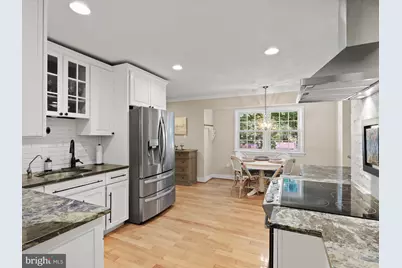 11607 Helmont Drive, Oakton, VA 22124 - Photo 17