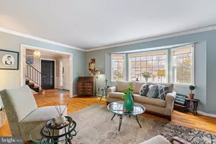 6102 Sherborn Ln, Springfield, VA 22152 - Photo 9