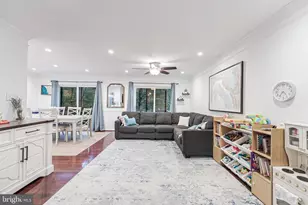 2002 Golf Course Dr, Reston, VA 20191 - Photo 7