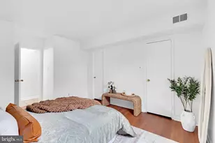 11637 Stoneview Square, Reston, VA 20191 - Photo 19