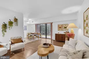 11637 Stoneview Square, Reston, VA 20191 - Photo 9