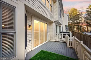 11477 Waterhaven Ct, Reston, VA 20190 - Photo 3