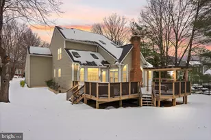 1134 Round Pebble Ln, Reston, VA 20194 - Photo 3