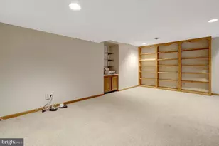 8705 Side Saddle Rd, Springfield, VA 22152 - Photo 55