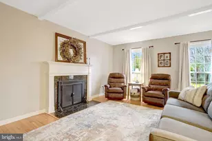 8705 Side Saddle Rd, Springfield, VA 22152 - Photo 25