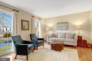 8705 Side Saddle Rd, Springfield, VA 22152 - Photo 11