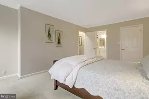 8705 Side Saddle Rd, Springfield, VA 22152 - Photo 33