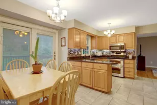 8705 Side Saddle Rd, Springfield, VA 22152 - Photo 21