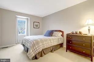 8705 Side Saddle Rd, Springfield, VA 22152 - Photo 35