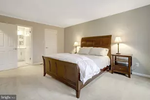 8705 Side Saddle Rd, Springfield, VA 22152 - Photo 31