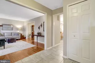 8705 Side Saddle Rd, Springfield, VA 22152 - Photo 7