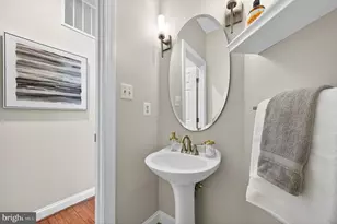 2143 Wolftrap Ct, Vienna, VA 22182 - Photo 9