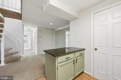 6086 Essex House Square, Alexandria, VA 22310 - Photo 9