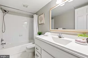 7640 Provincial Dr, McLean, VA 22102 - Photo 17