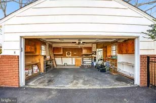 9232 Forest Haven Dr, Alexandria, VA 22309 - Photo 43