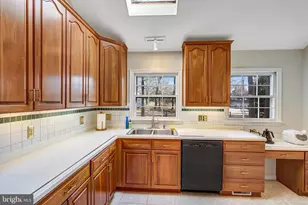 9232 Forest Haven Dr, Alexandria, VA 22309 - Photo 11