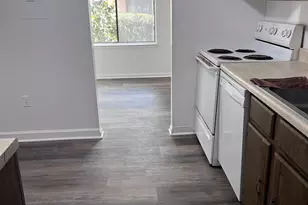 9710 Kingsbridge Dr, Fairfax, VA 22031 - Photo 3