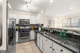 6102 Kendra Way, Centreville, VA 20121 - Photo 7