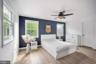 7136 Lake Cove Dr, Alexandria, VA 22315 - Photo 13