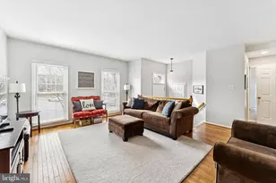 4026 Nicholas Ct, Fairfax, VA 22033 - Photo 5