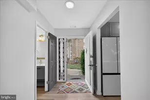 9518 Miranda Ct, Fairfax, VA 22031 - Photo 3