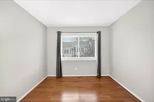 9518 Miranda Ct, Fairfax, VA 22031 - Photo 15