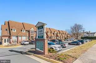 10132 Colvin Run Rd, Great Falls, VA 22066 - Photo 1