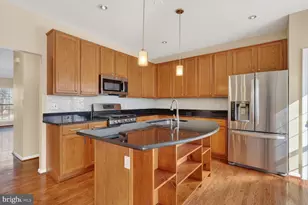 6635 Creek Point Way, Alexandria, VA 22315 - Photo 9