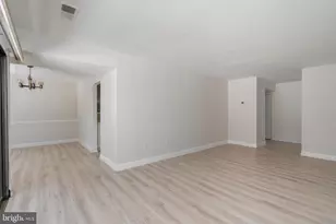 9713 Kings Crown Ct, Fairfax, VA 22031 - Photo 7