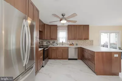 6005 Southward Way, Alexandria, VA 22315 - Photo 7