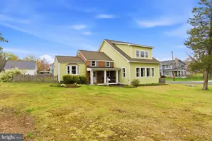 720 Park Ave, Herndon, VA 20170 - Photo 1