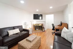 5105 Spring Rock Ct, Fairfax, VA 22032 - Photo 7