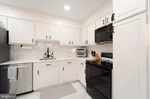 5105 Spring Rock Ct, Fairfax, VA 22032 - Photo 11